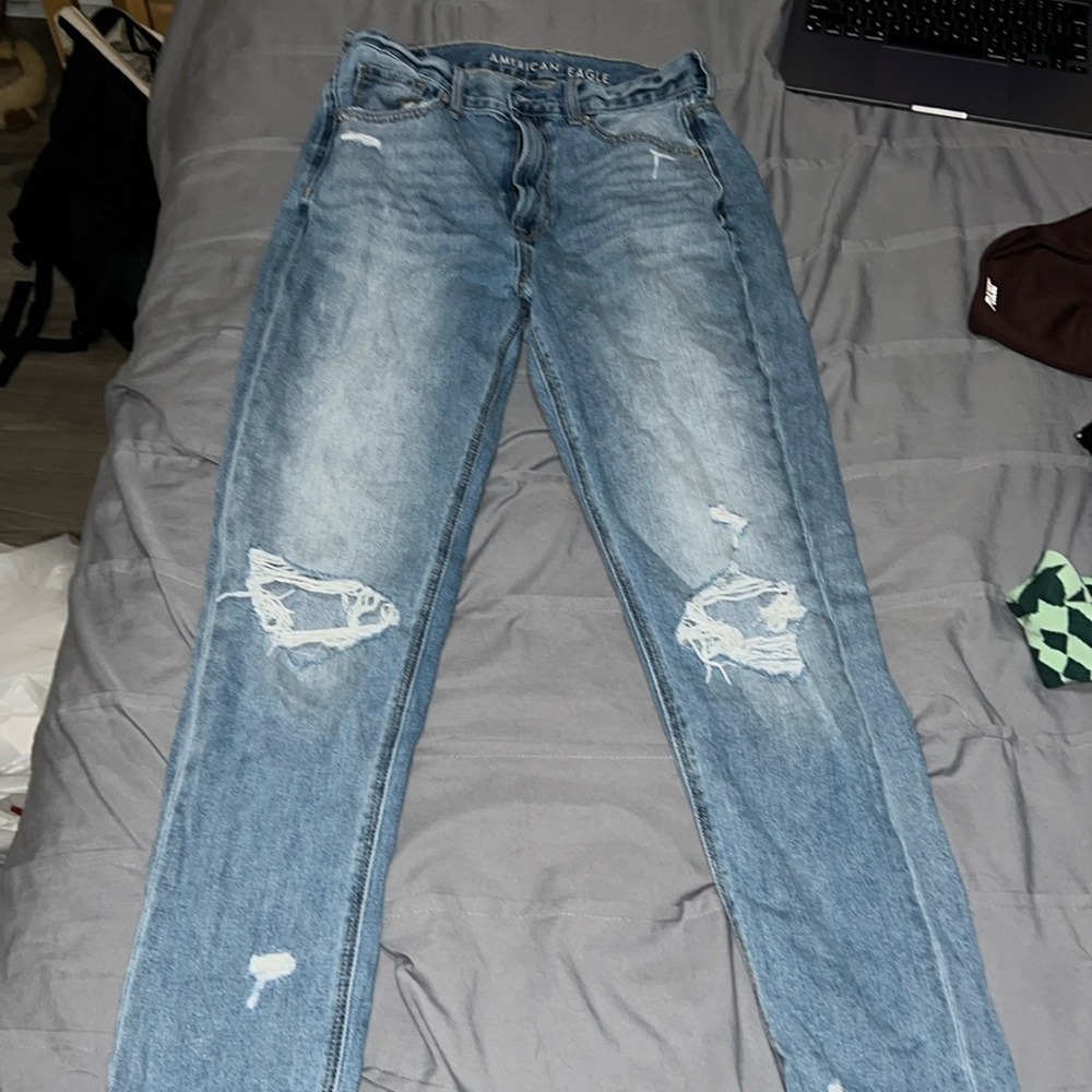Mom Jeans from American Eagle. Size 6